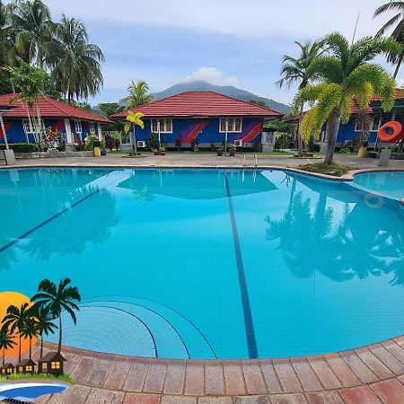 Global Ikhwan Resort Kuah Exterior foto